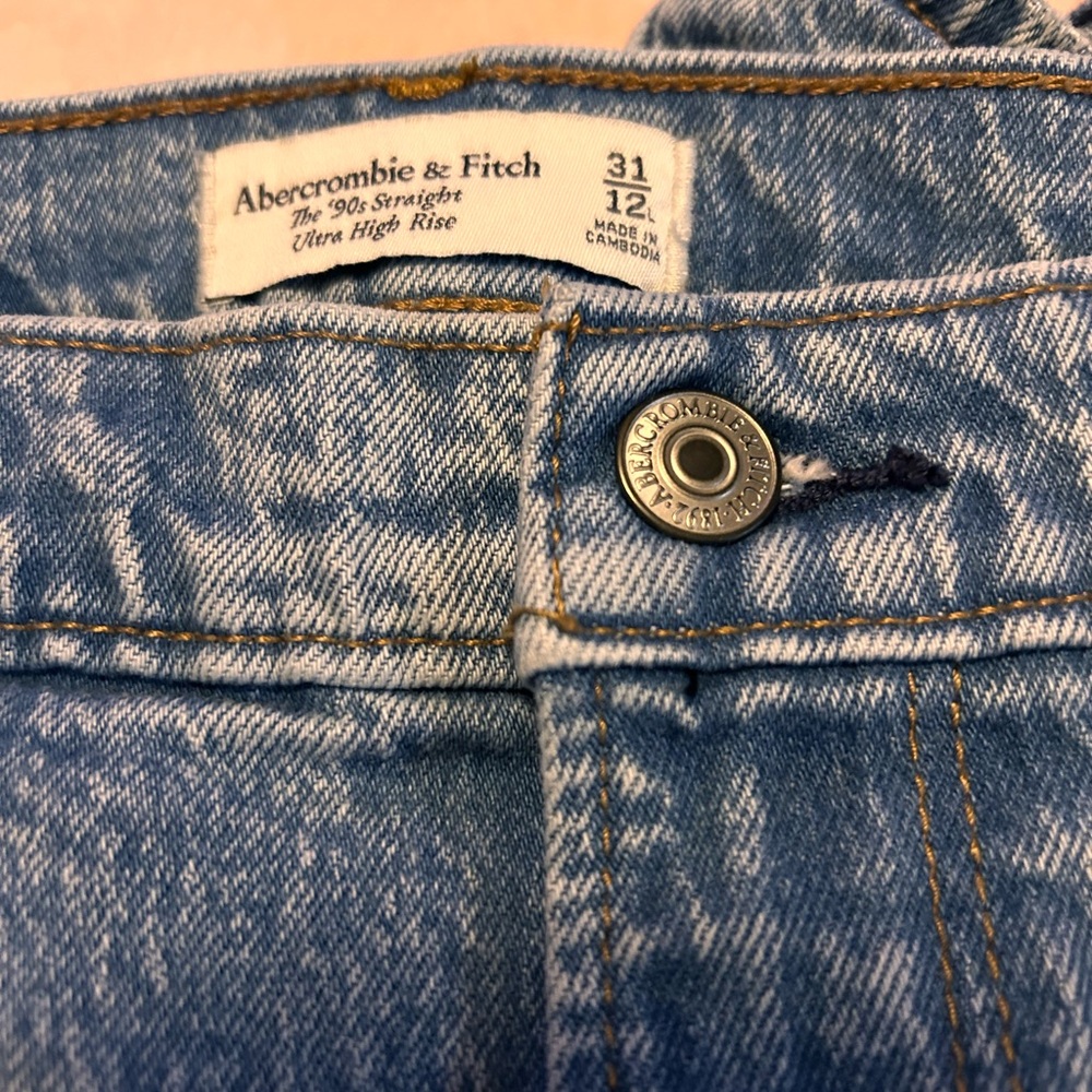 Abercrombie & Fitch Women's High Rise Jeans - Blue